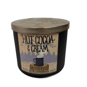 Bath & Body Works Hot Cocoa & Cream 3-Wick Candle 14.5 oz Winter Chocolate NEW